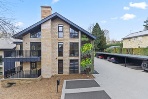 Photo 24- click for photo gallery